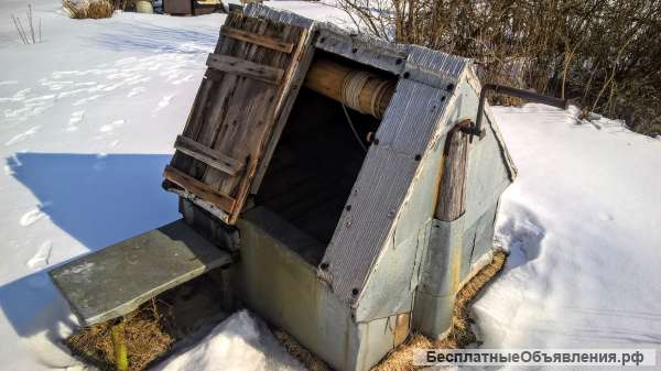 Кирпичная дача у леса, 15 соток земли, недалеко речка