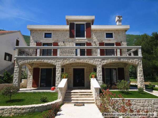 Вилла общей площадью 497 кв.м., вблизи моря, Прчань, Котор, Черногория