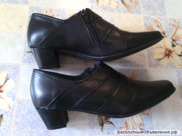 Туфли женские кожаные Esmara, Германия, размер 37,5