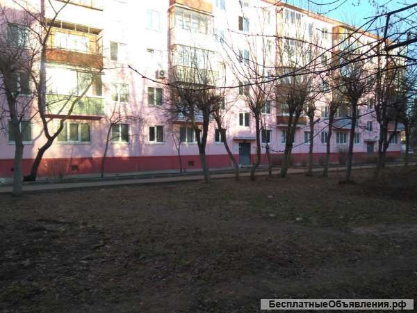 В самом центре города Серпухова продается 2 комнатная квартира ул Советская 1оо б