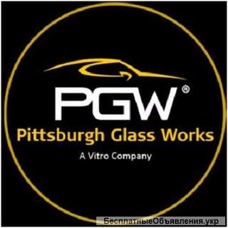 Работник на производство лобового автостекла Pittsburgh Glass Works (Польша)