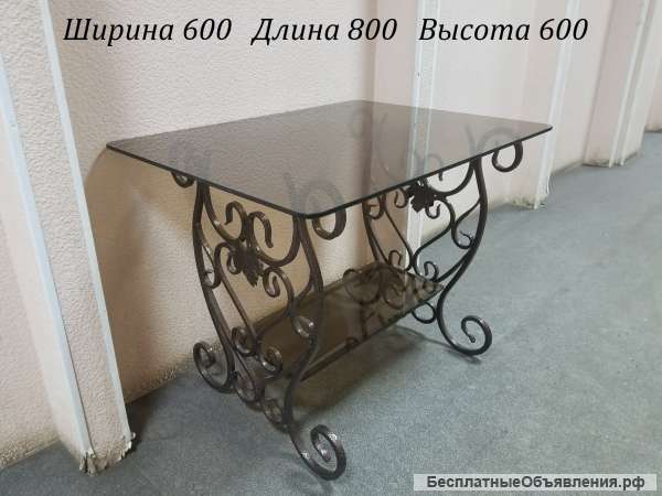 Столик кованый со стеклом