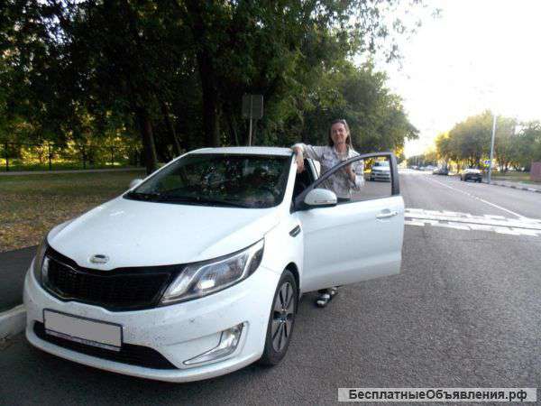 Частный автоинструктор женщина