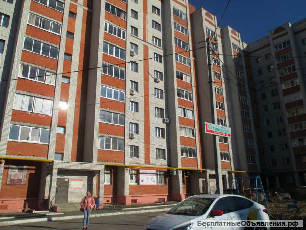 2х комн. квартира 60кв м на Строителей Проспекте 15Д.(новые дома) Кирпич. Середина