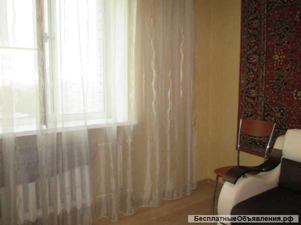 2х комн. квартира 60кв м на Строителей Проспекте 15Д.(новые дома) Кирпич. Середина