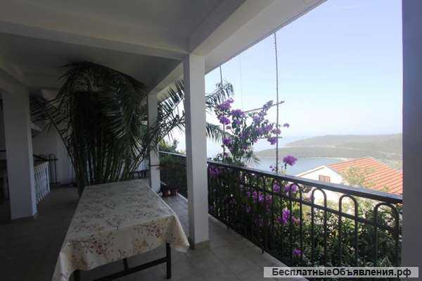 Два дома общей площадью 200 м2, вблизи от моря, Будва, Сеоце, Черногория