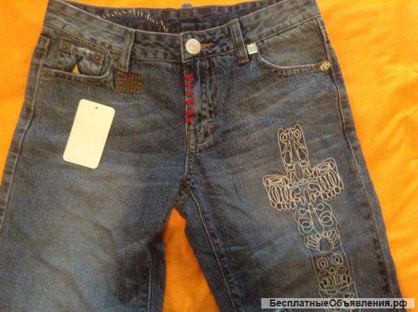 Джинсы Dsquared2 новые, размер 44