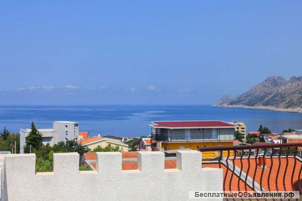 Дом общей площадью 220 + 130 м2, земля - 270 м2, Добре Воде, Бар, Черногория