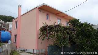 Дом общей площадью 140 м2, 4 спальни, участок земли, вид на море, Бар, Черногория