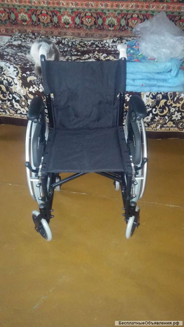 Прогулочную кресло - коляску