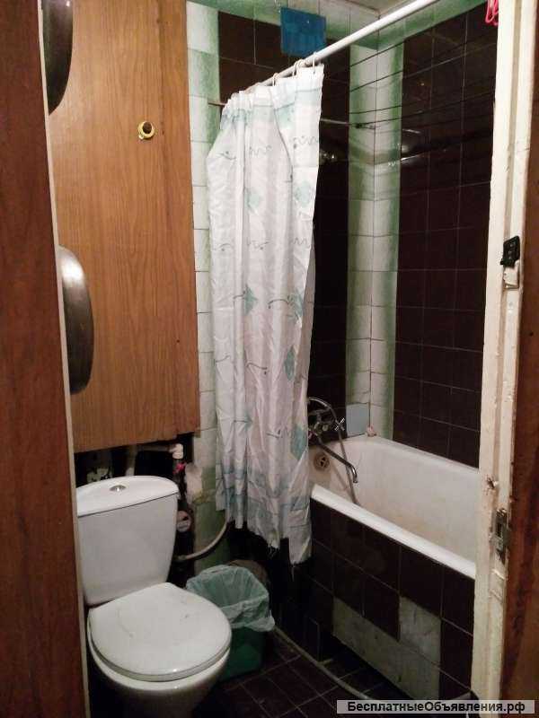 2-х комн. кв-ру на Военведе, Авиамоторный, 3/5п, 48/28/6