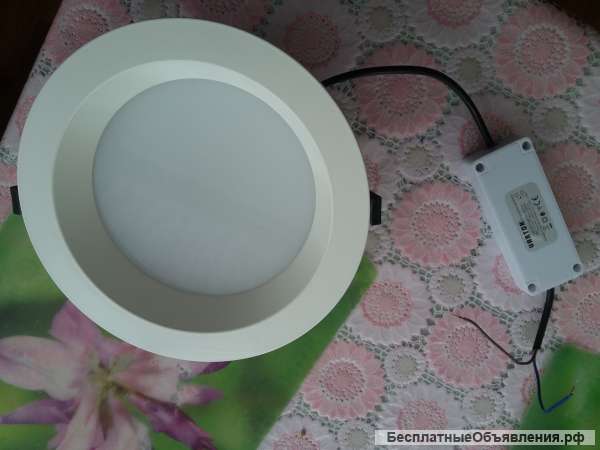 Светильник светодиодный встраиваемый