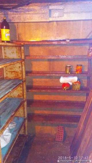 Овощная яма для хранения овощей и заготовок солений