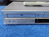 TOSHIBA SD-24VLSL (SD-24)(DVD PlayerVideo Cassette Recorder) Hi-End