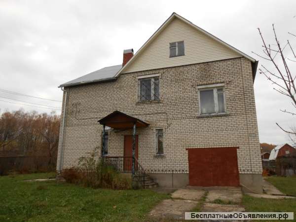 Кирпичный домик в деревне Каменка Серпуховского района. Дом площадью 215 метров