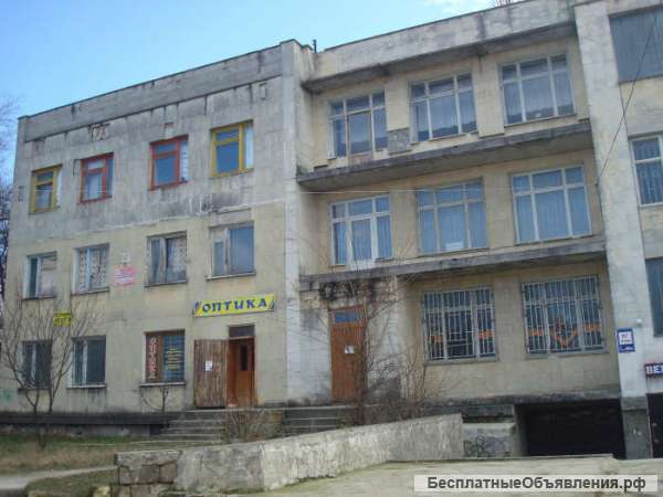 Здание под Арендный бизнес В Белогорске, Крым
