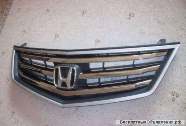 Решетка радиатора Honda Accord 8