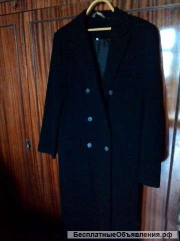 Девочки отдам классическое шерстяное пальтишко