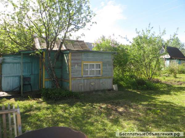 Дачный участок 4 сотки с летним домом в Лукьяново