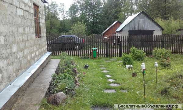 Дом с земельным участком