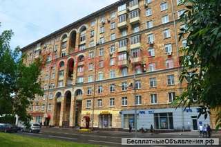 Фасадный сталинский дом, квартира Ломоносовский проспект, дом 18