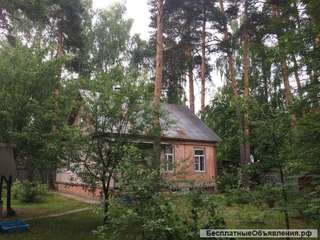 Участок 10 соток с Домом 77 м. и коммуникациями.