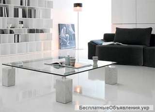 Итальянская мебель из стекла и стеклянные изделия: столы, стулья, тумбочки, полки, стеллажи, витрины