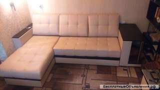 Стол, стенка, диван