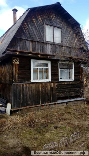 Крепкая уютная дача