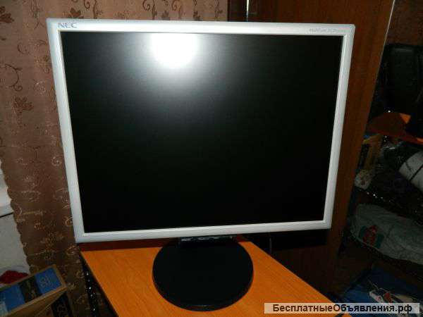 Монитор NEC MultiSinc LCD2070VX