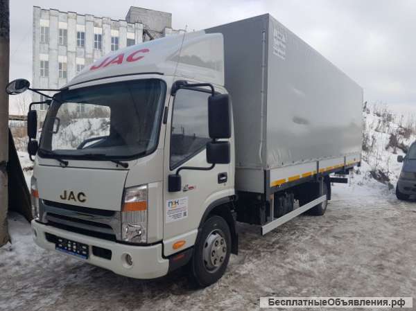 Бортовой грузовик с тентом JAC N75