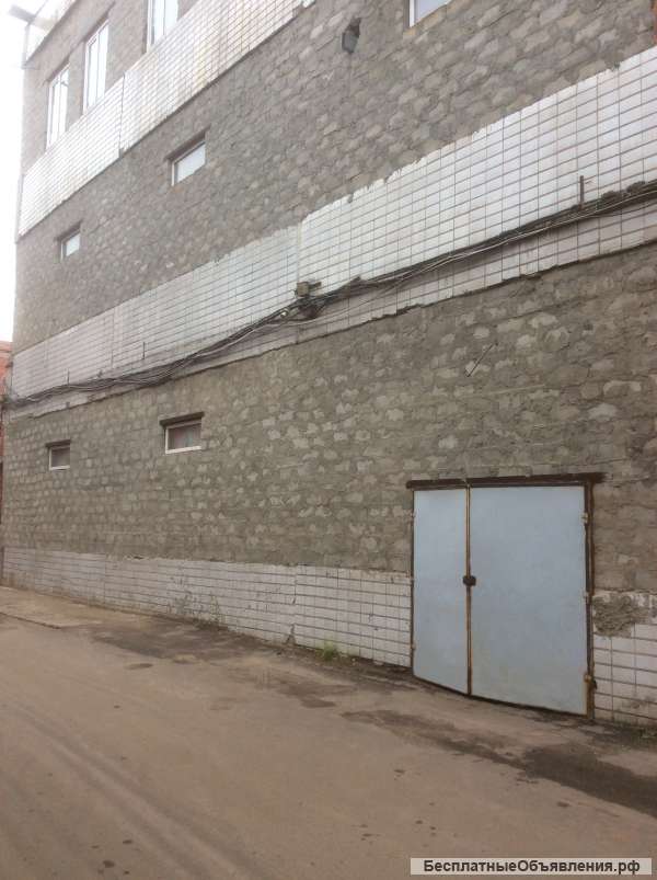Трехэтажное здание в центре Орехово-Зуево