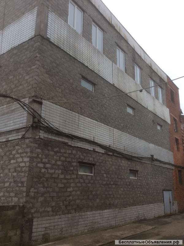 Трехэтажное здание в центре Орехово-Зуево
