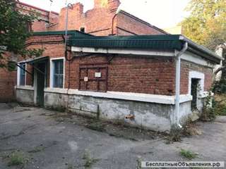 Двухэтажное здание под торговые комплексы