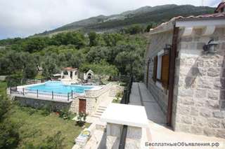 Вилла общей площадью 300 м2, земля - 2409 м2, Будва, Режевичи, Черногория