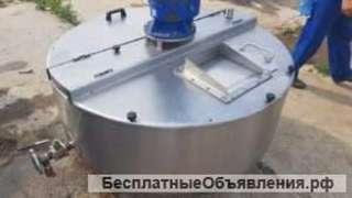 Емкость нержавеющая, объем — 0,65 куб.м., вертикальная с мешалкой