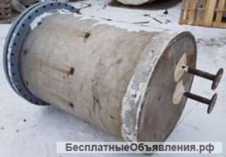 Емкости нержавеющие, объем 0,6 куб.м., вертикальные
