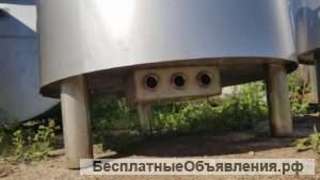 Емкость нержавеющая, объем — 0,4 куб.м., с рубашкой, термоизоляцией, мешалкой, эл. нагревом