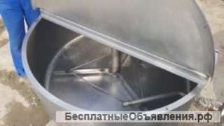 Емкость нержавеющая, объем — 0,65 куб.м., вертикальная с мешалкой