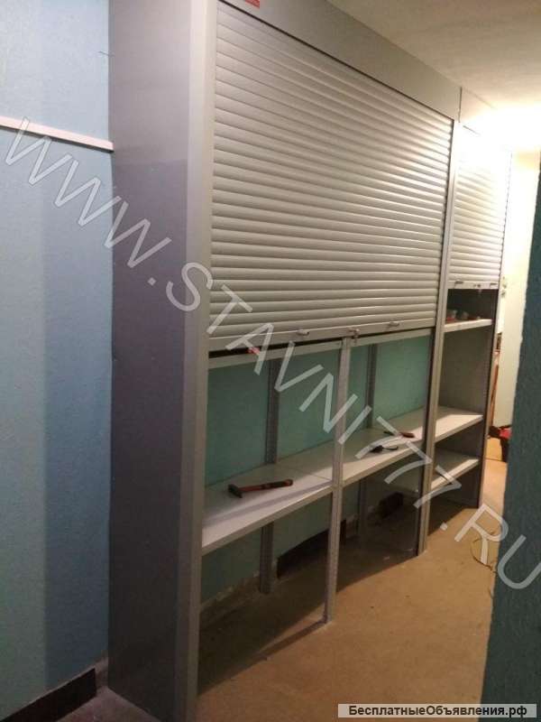 Шкаф в коридор с рольставнями