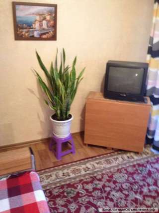 Хозяйка сдает в аренду комнату длительно женщине/ девушке
