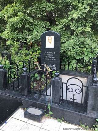 Памятники из гранита и мрамора