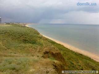 Земельный участок 8 соток, 500 метров от моря. Коммуникации подведены к участку.