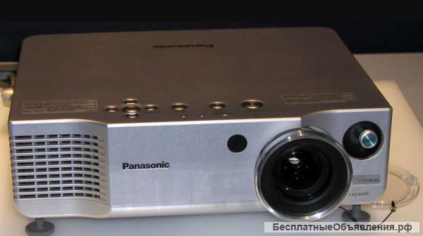 Кинотеатральный LCD-проектор Panasonic PT-AE900