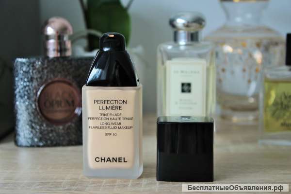 Тональная основа Chanel Perfection Lumiere
