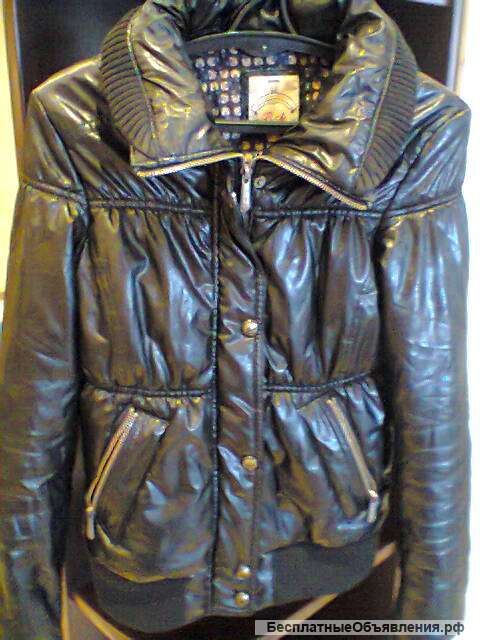 Куртка черная осень-весна 42-44 размер