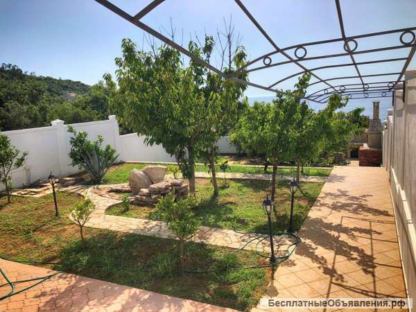 Дом площадью 360 кв.м., Бар, Черногория