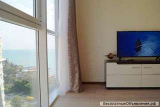 Новую 2 ком. квартиру в ЖК "Посейдон". Отличный ремонт. Вид на море. Пляж 100 метров.