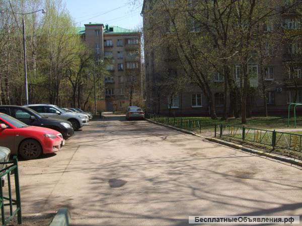 2-е комнаты около м.Славянский бульвар .