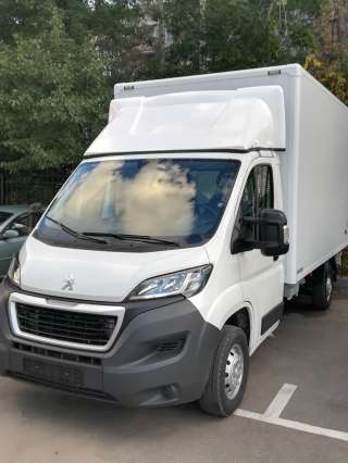 Сопровождение и перевозка грузов на своей автомашине PEUGEOT Boxer (изотермический фургон) 2018 года